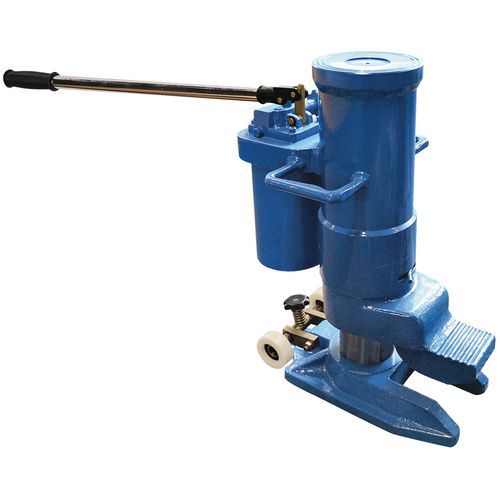 Hydraulický zvedák s patkou Manutan Expert, do 5 000 kg