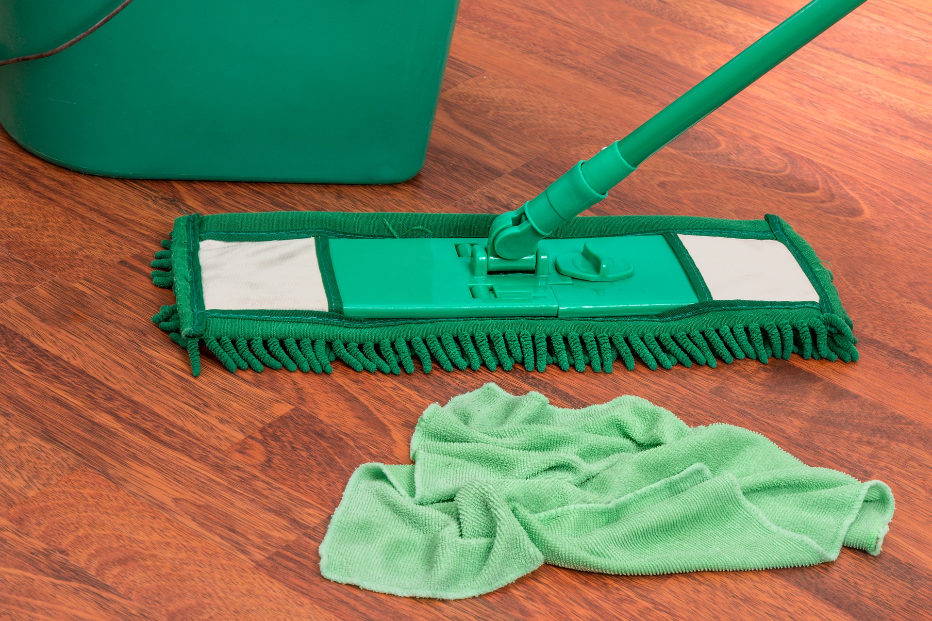 Stručný návod na správnou dezinfekci ploch v práci i doma: stáhněte si ho nebo vytiskněte