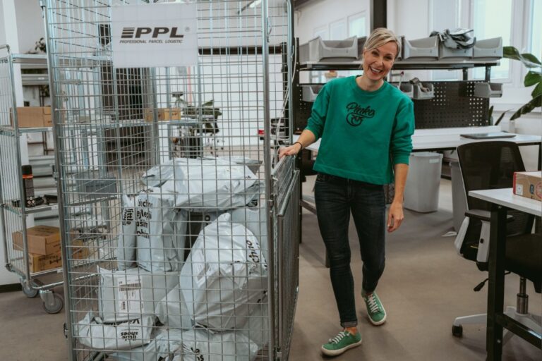 [Případovka] V novém skladu Little Shoes je přehled díky vozíkům a rollkontejnerům z Manutanu