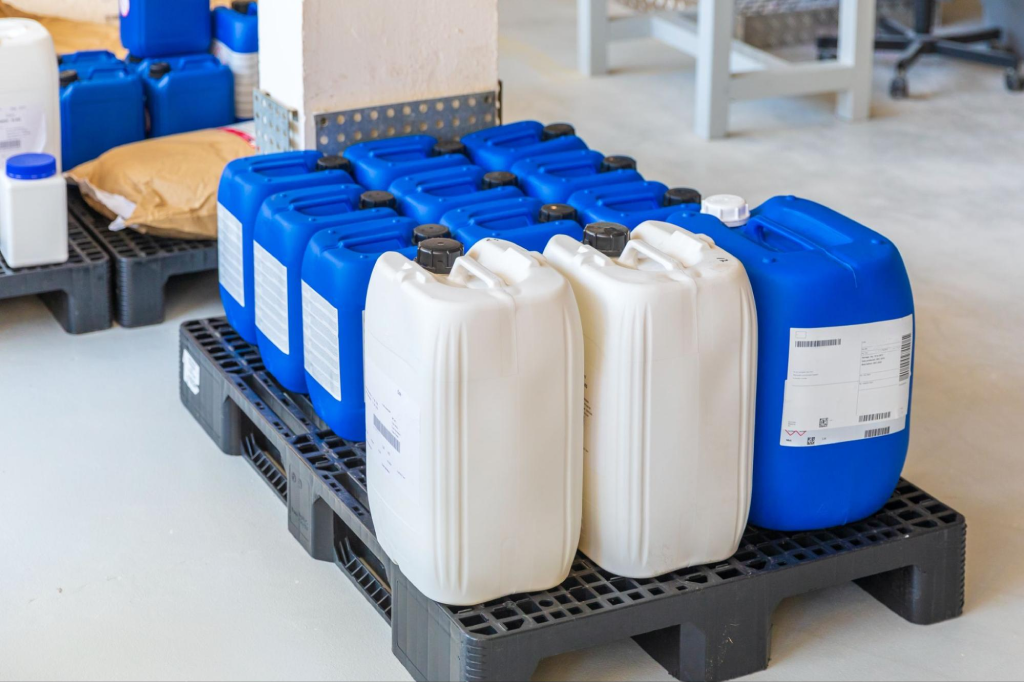 Skladování chemikálií a nebezpečných látek